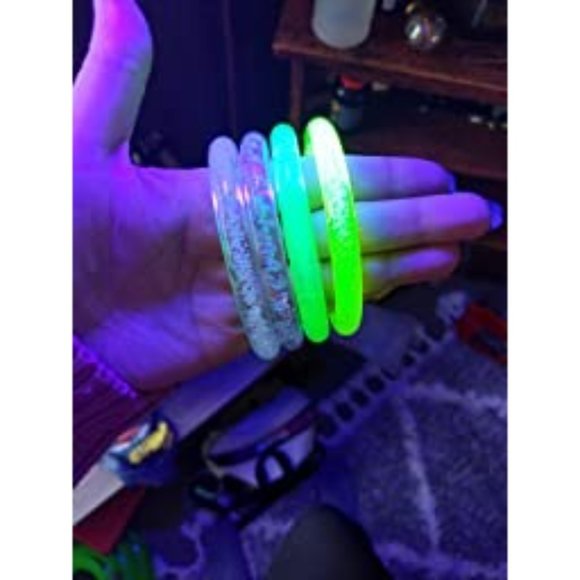 10 Pack Glow Sticks Bracelets Glow in The Dark Party Supplies Favors, … - Picture 6 of 7